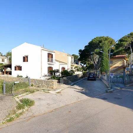 Aparthotel Sanvitotour- Il Baglio 4*